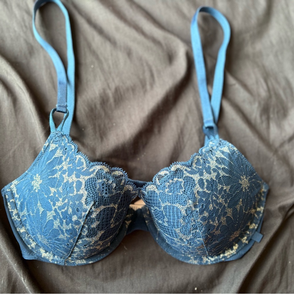 Victoria's Secret Blue Lace Bra with Underwire Support